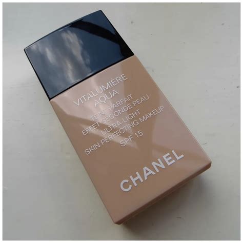 chanel vitalumiere aqua b10 or b20|chanel foundation 12 beige rose.